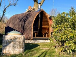 Outdoor wooden sauna pod – iglu