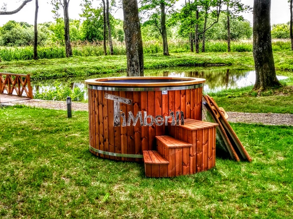 Electric wooden hot tub