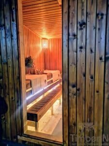 Modern outdoor garden sauna (2)