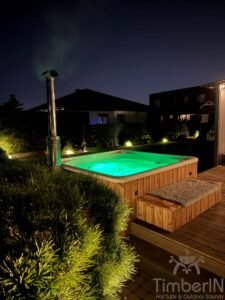 2.2 x 2.2 m square hot tub (2)