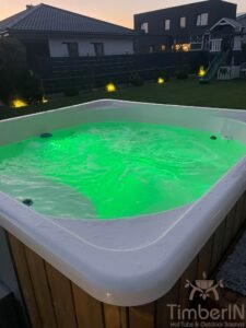 2.2 x 2.2 m square hot tub (3)