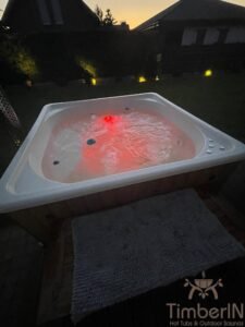 2.2 x 2.2 m square hot tub (4)